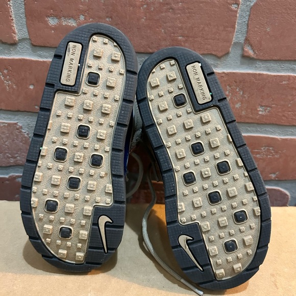 Nike little boys (toddler) duck style boots size US 10C (child) like new! - Picture 5 of 7